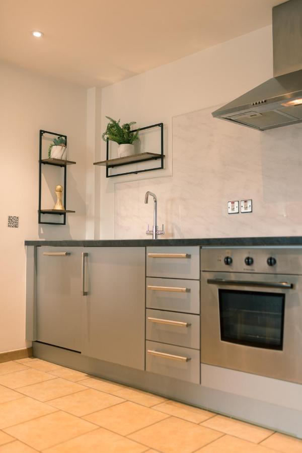 Sidemersey Livings- Convenient And Central 2-Bedroom Haven In L1 Liverpool Ngoại thất bức ảnh